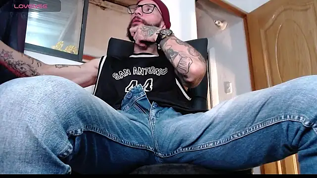 Snapshot of ren_stipee chatting on 03/15/25, 06:14 ren stipee online show from 03/15/25, 06:14