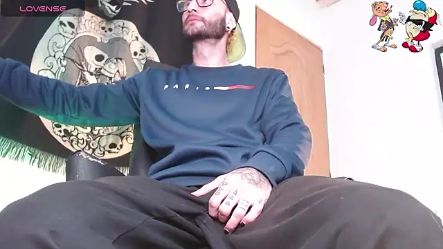 Snapshot of ren_stipee chatting on 10/25/25, 01:57 ren stipee online show from 10/25/25, 01:57