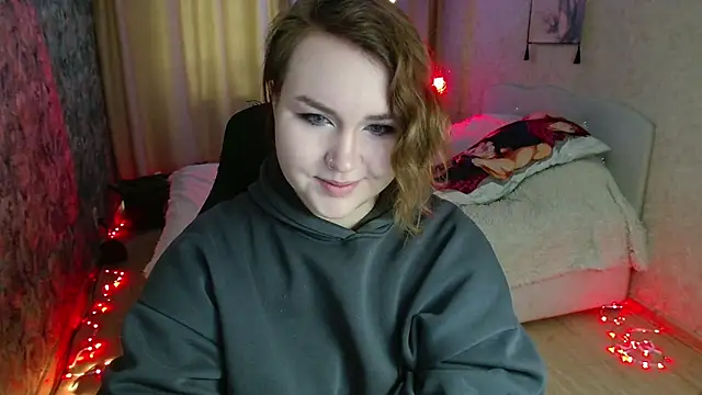 Snapshot of Jenny_Fox chatting on 04/19/26, 04:23 Jenny Fox online show from 04/19/26, 04:23