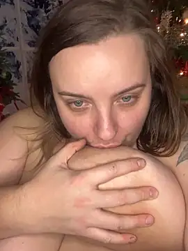 Snapshot of lairarose chatting on 12/24/24, 08:44 lairarose online show from 12/24/24, 08:44