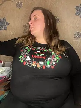 Snapshot of lairarose chatting on 12/28/24, 05:44 lairarose online show from 12/28/24, 05:44