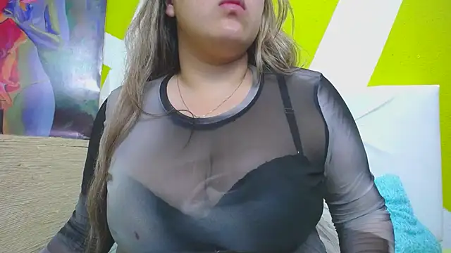 Snapshot of LinaBrowm chatting on 03/07/25, 09:27 LinaBrowm online show from 03/07/25, 09:27