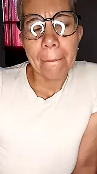 Snapshot of luz_bella chatting on 12/16/24, 10:40 luz bella online show from 12/16/24, 10:40