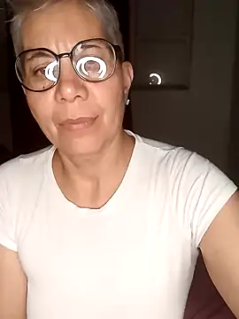 Snapshot of luz_bella chatting on 01/03/25, 02:21 luz bella online show from 01/03/25, 02:21