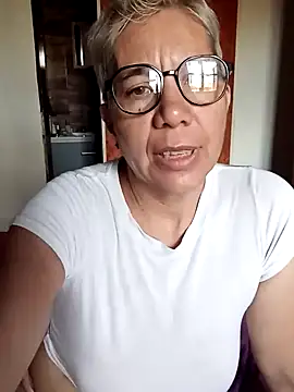 Snapshot of luz_bella chatting on 01/12/25, 11:07 luz bella online show from 01/12/25, 11:07