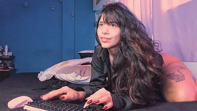 AllisonCatUwU online show from 02/28/25, 06:52