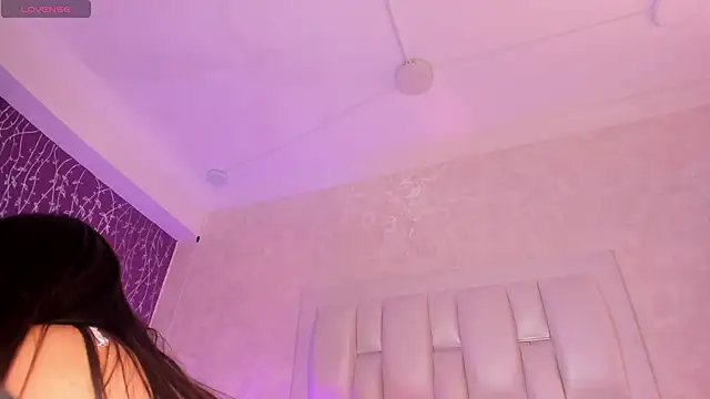 Paola  23 online show from 02/19/26, 04:08