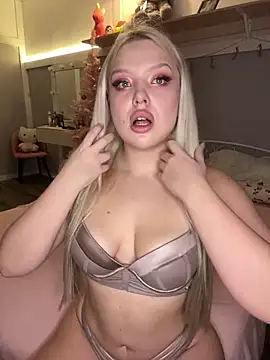 Snapshot of touchme_now chatting on 01/16/25, 10:42 touchme now online show from 01/16/25, 10:42