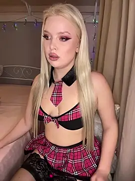 Snapshot of touchme_now chatting on 01/31/25, 10:52 touchme now online show from 01/31/25, 10:52