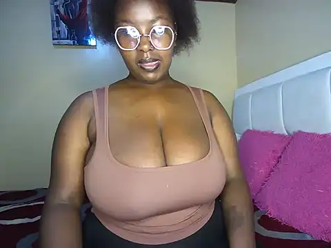 Snapshot of Sparkles_J chatting on 10/28/25, 02:37 Sparkles J online show from 10/28/25, 02:37