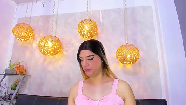 victoria aleia  online show from 02/05/25, 08:04