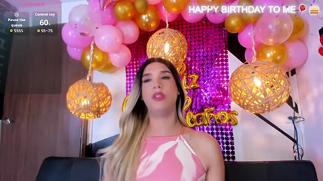 victoria aleia  online show from 10/31/25, 07:26