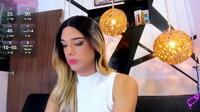 victoria aleia  online show from 11/06/25, 02:12