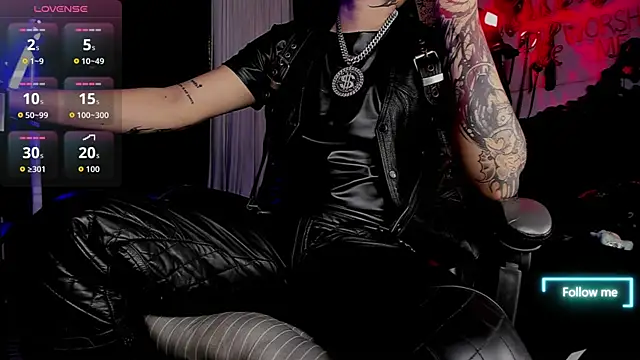 Snapshot of allanhurtss chatting on 11/06/25, 10:21 allanhurtss online show from 11/06/25, 10:21