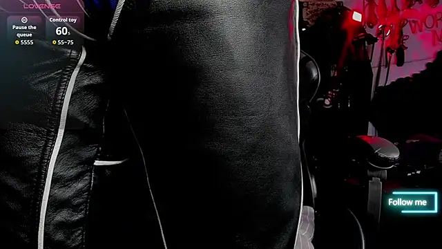 Snapshot of allanhurtss chatting on 11/11/25, 06:52 allanhurtss online show from 11/11/25, 06:52