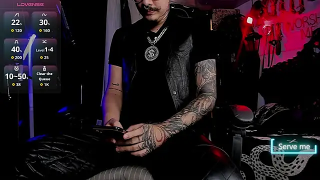 Snapshot of allanhurtss chatting on 11/24/25, 05:56 allanhurtss online show from 11/24/25, 05:56