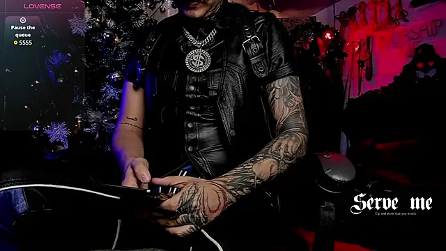 Snapshot of allanhurtss chatting on 12/21/25, 06:59 allanhurtss online show from 12/21/25, 06:59