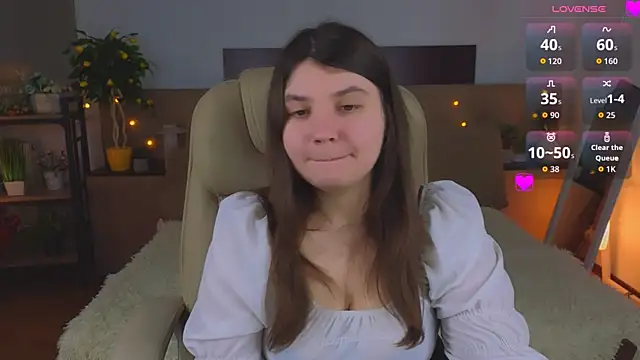 Viola  Shy online show from 04/16/26, 09:39