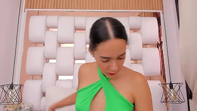 EmmyCruzZ online show from 01/14/26, 07:19