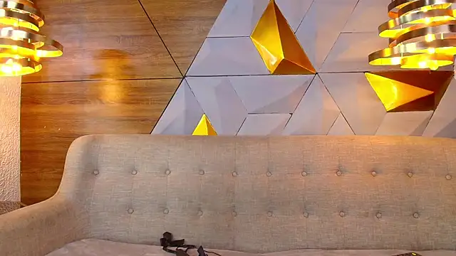 sarah banks1 online show from 02/28/25, 07:03