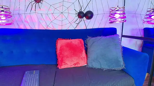 sarah banks1 online show from 11/29/25, 03:20