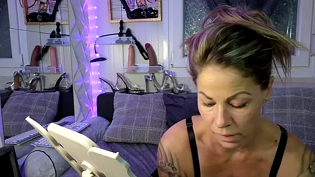 Tatjana Sue online show from 11/10/25, 05:34