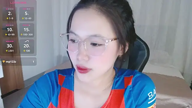 Lin SiYee online show from 02/25/25, 02:44