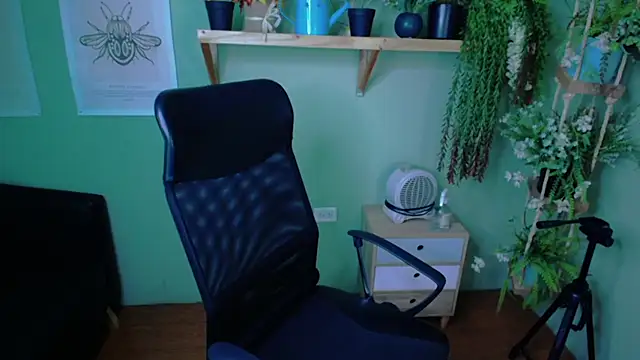 Fernanda   online show from 10/30/25, 04:08