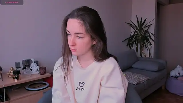 cClandesTina online show from 12/15/24, 01:22