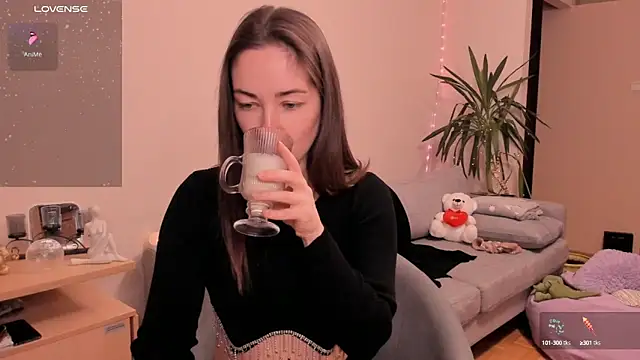 cClandesTina online show from 12/25/24, 03:17