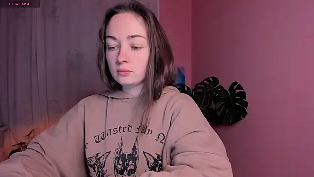 cClandesTina online show from 03/15/25, 10:22