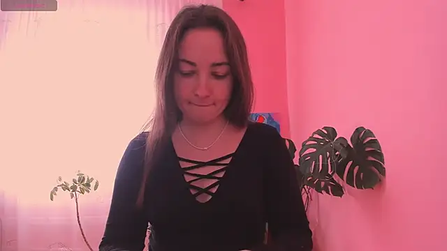 cClandesTina online show from 03/19/25, 11:06