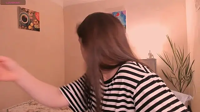 cClandesTina online show from 10/14/25, 03:57