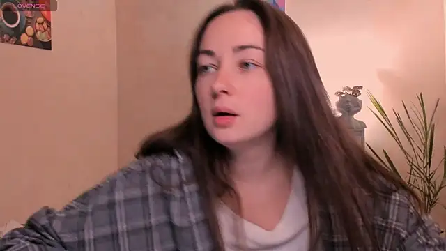 cClandesTina online show from 10/25/25, 07:41