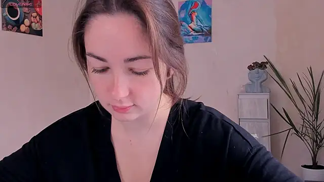 cClandesTina online show from 10/26/25, 09:15