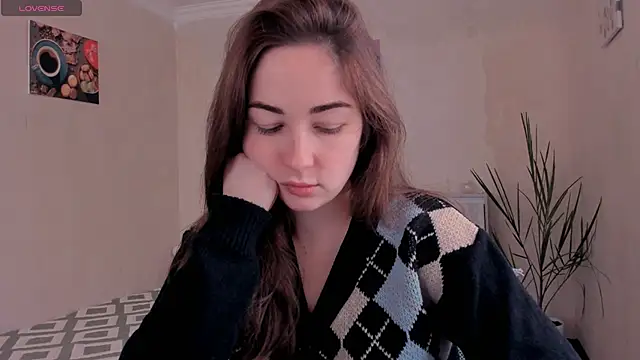 cClandesTina online show from 11/20/25, 12:05