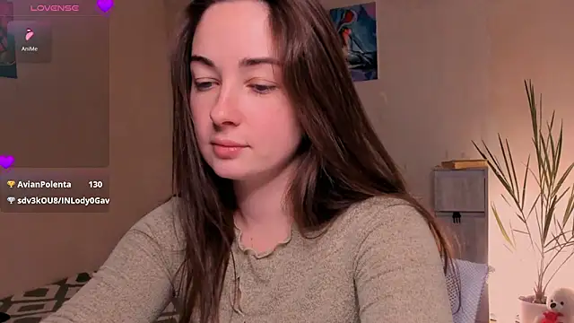 cClandesTina online show from 11/28/25, 10:23