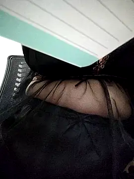 Haralushiaaa online show from 09/27/25, 04:45