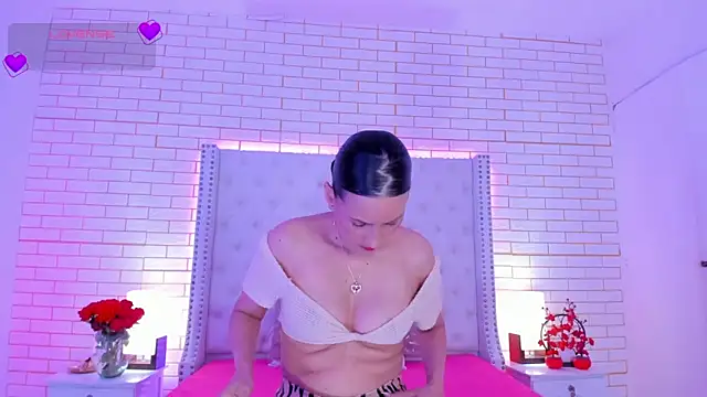 Snapshot of Coco_Balenciaga_ chatting on 04/30/26, 11:49 Coco Balenciaga online show from 04/30/26, 11:49