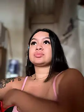 Pretty Isadora online show from 01/11/26, 04:23