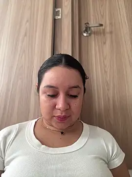 Pretty Isadora online show from 04/09/26, 07:08