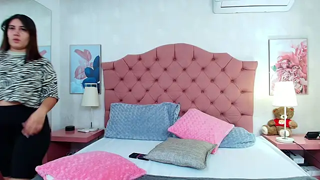 ThyaraJhons online show from 01/15/26, 11:48