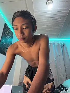 Snapshot of alejo_cute chatting on 06/24/26, 02:38 alejo cute online show from 06/24/26, 02:38