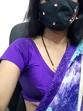 Snapshot of Triveni-Lovely chatting on 05/11/26, 07:47 Triveni-Lovely online show from 05/11/26, 07:47