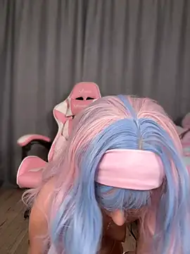 Snapshot of maddisonblush chatting on 03/21/25, 11:23 maddisonblush online show from 03/21/25, 11:23