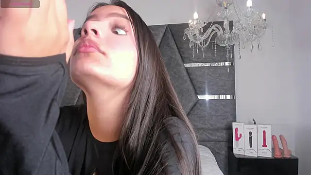 IsabellaGrey19 online show from 10/06/25, 07:22