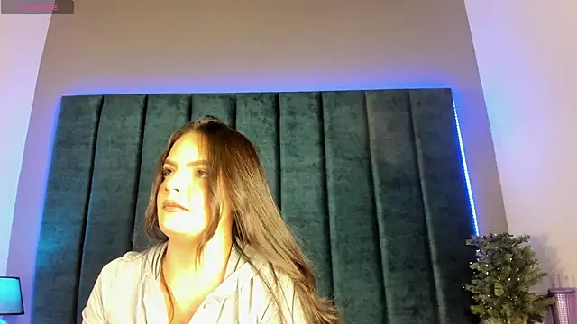 IsabellaGrey19 online show from 12/15/25, 07:18