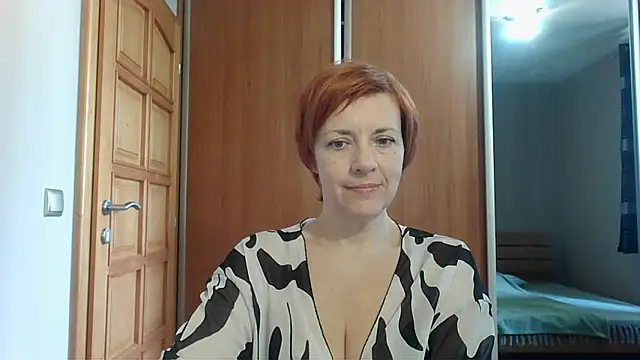 LoraLoraMay online show from 04/20/26, 08:50