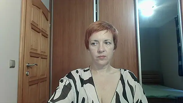 Snapshot of LoraLoraMay chatting on 06/28/26, 10:21 LoraLoraMay online show from 06/28/26, 10:21