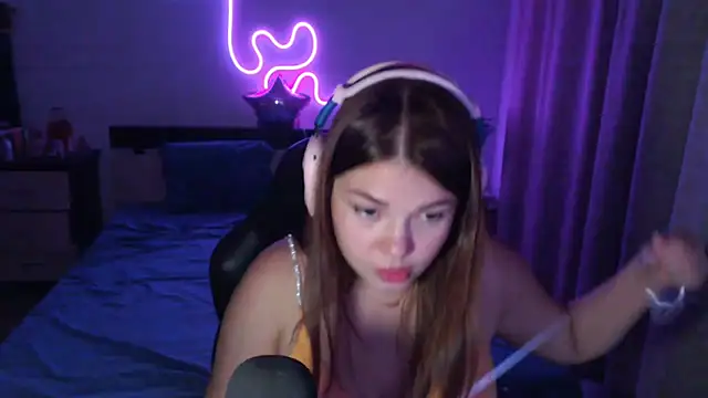 helengilmor online show from 09/13/25, 03:56